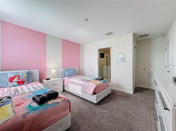 Image No.44-8 Bed Property for sale