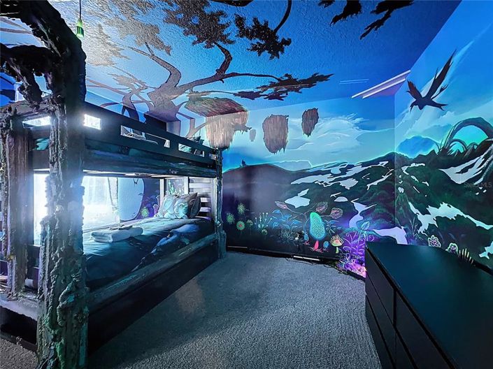 Image No.60-8 Bed House for sale