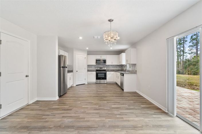 Image No.14-Propriété de 4 chambres à vendre à États-Unis