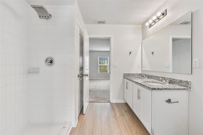 Image No.34-Propriété de 4 chambres à vendre à États-Unis