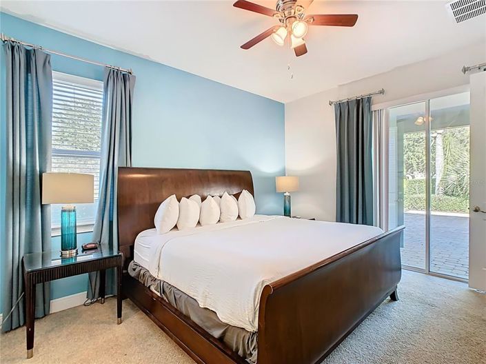 Image No.18-8 Bed Property for sale