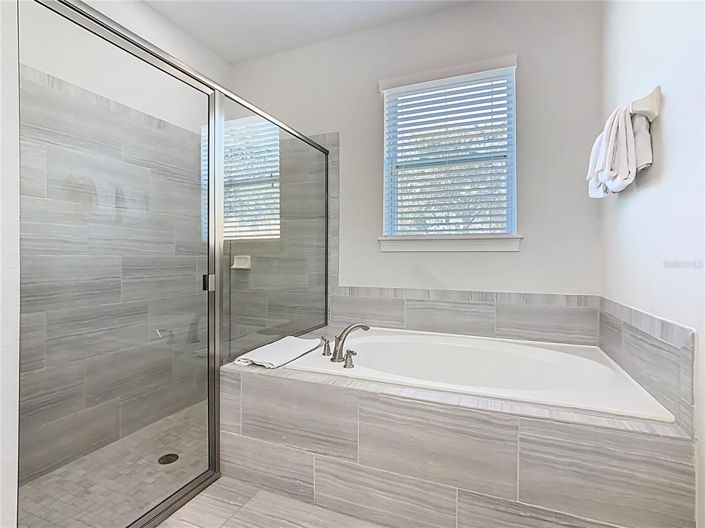 Image No.23-8 Bed House for sale