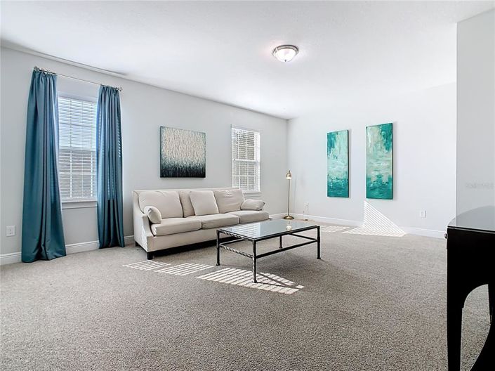 Image No.27-8 Bed House for sale