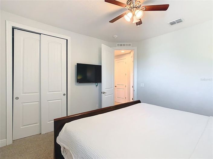 Image No.32-8 Bed House for sale