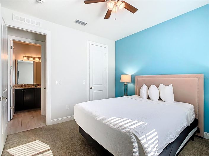 Image No.35-8 Bed Property for sale