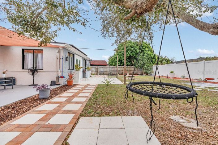 Image No.29-3 Bed Property for sale