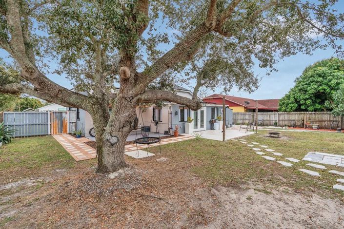 Image No.31-3 Bed Property for sale