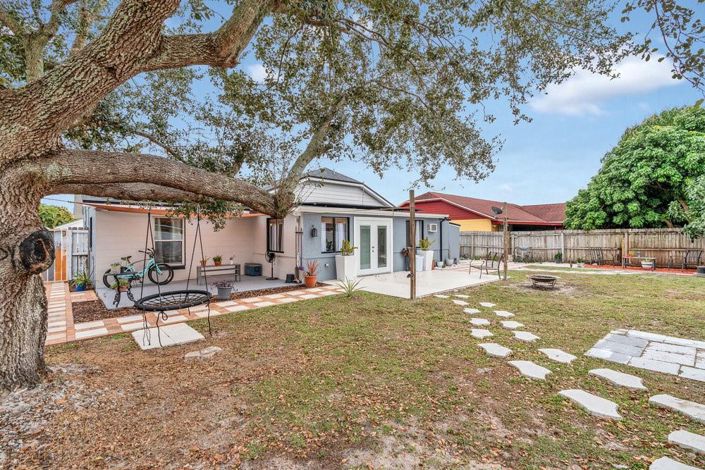 Image No.32-3 Bed Property for sale