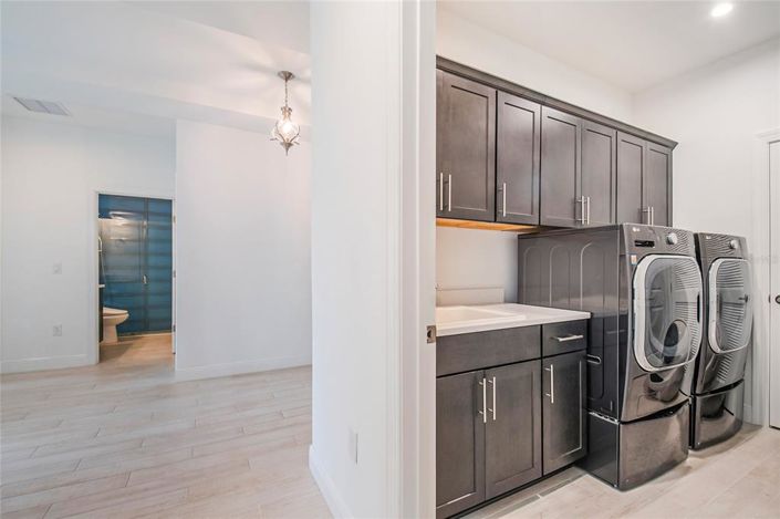 Image No.14-4 Bed Property for sale