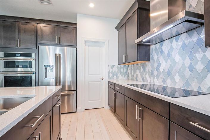 Image No.17-4 Bed Property for sale