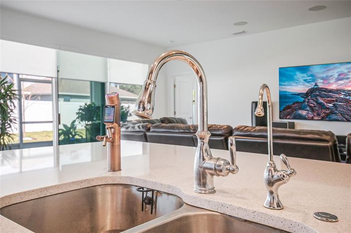 Image No.19-4 Bed Property for sale