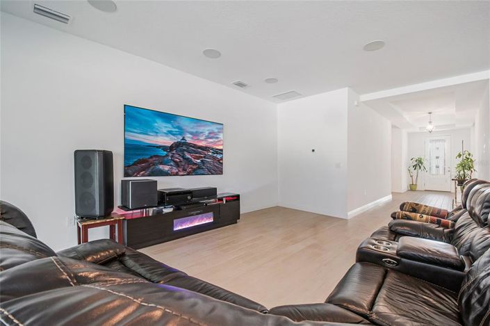 Image No.21-4 Bed Property for sale