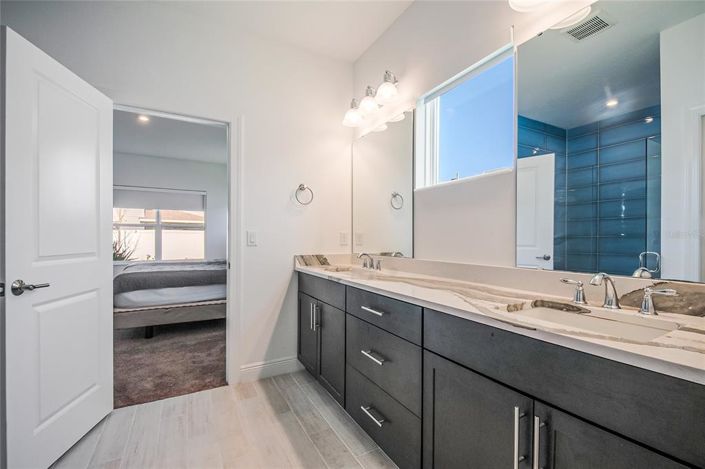 Image No.25-4 Bed Property for sale