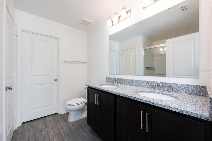 Image No.10-3 Bed Property for sale