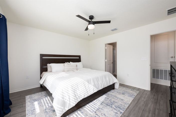 Image No.9-3 Bed Property for sale