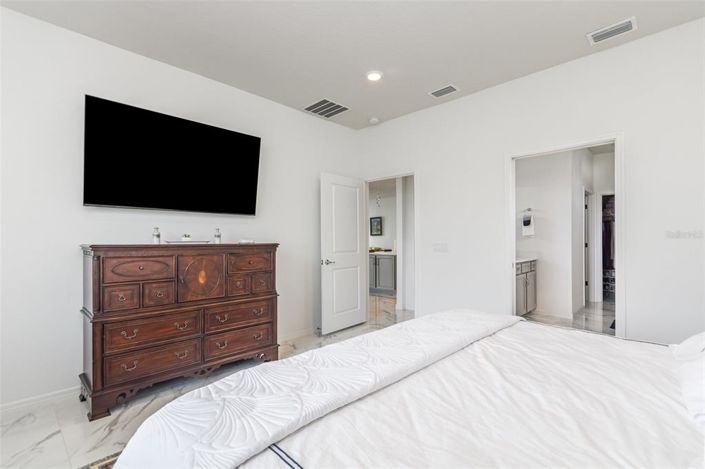 Image No.13-3 Bed House for sale