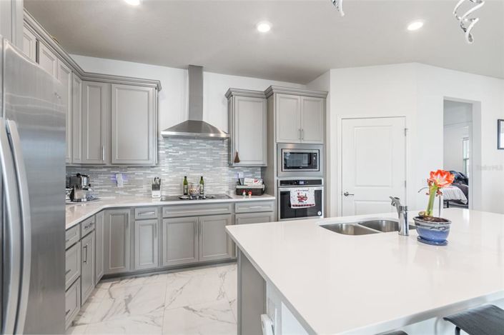 Image No.9-3 Bed Property for sale