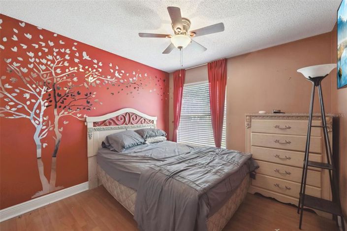 Image No.11-4 Bed House for sale