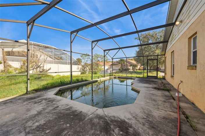 Image No.19-4 Bed Property for sale