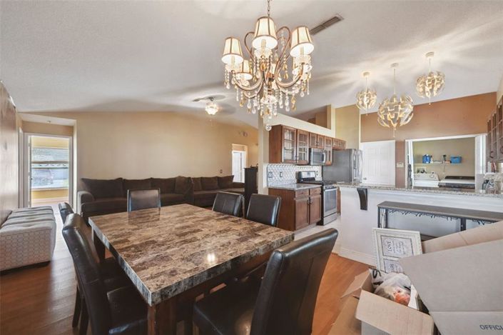 Image No.5-4 Bed Property for sale