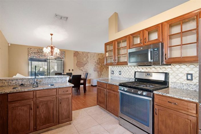 Image No.7-4 Bed House for sale