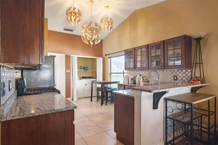 Image No.8-4 Bed Property for sale