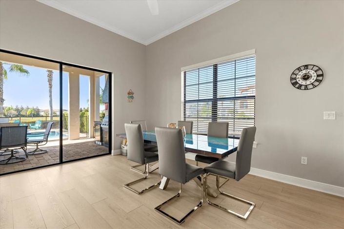 Image No.26-5 Bed House for sale