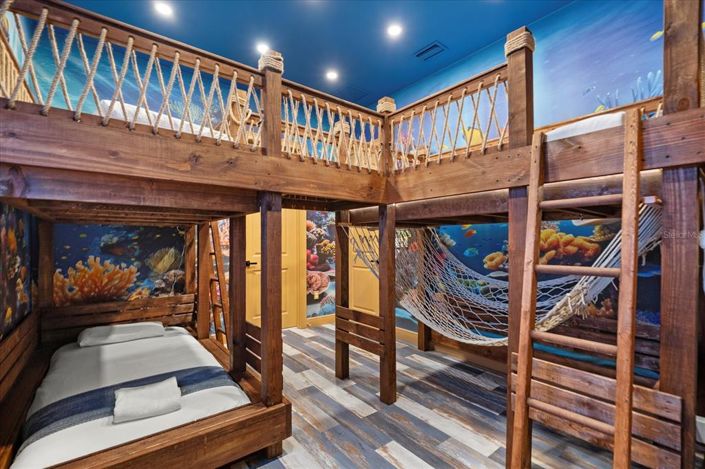 Image No.56-5 Bed House for sale