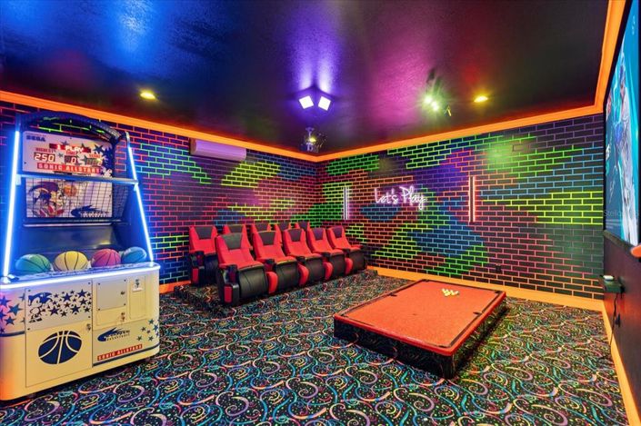 Image No.8-5 Bed House for sale