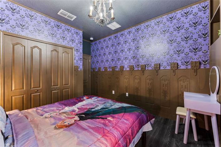 Image No.24-5 Bed Property for sale