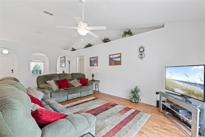 Image No.14-Propriété de 3 chambres à vendre à États-Unis