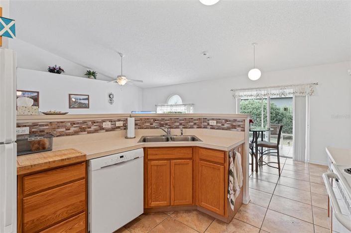 Image No.19-Propriété de 3 chambres à vendre à États-Unis