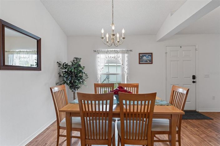 Image No.5-Propriété de 3 chambres à vendre à États-Unis