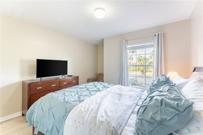 Image No.25-4 Bed Townhouse for sale