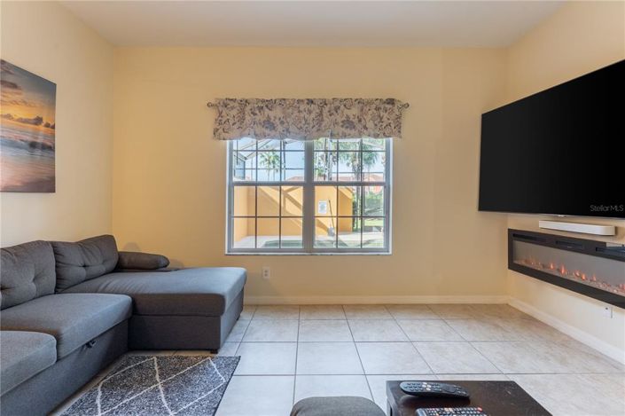 Image No.52-4 Bed Townhouse for sale