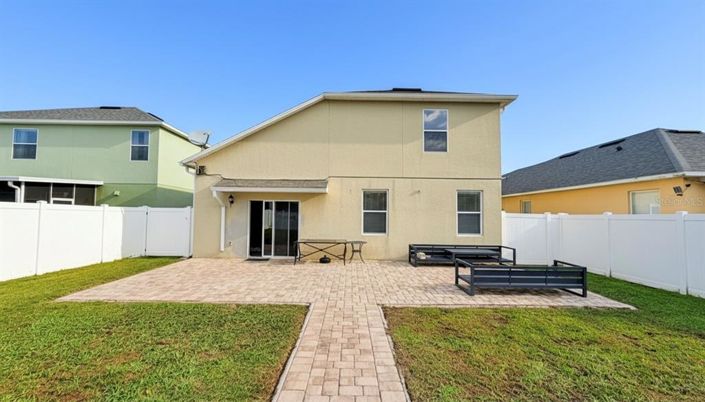 Image No.18-Propriété de 4 chambres à vendre à États-Unis