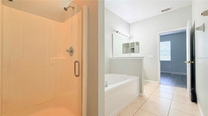 Image No.8-Propriété de 4 chambres à vendre à États-Unis