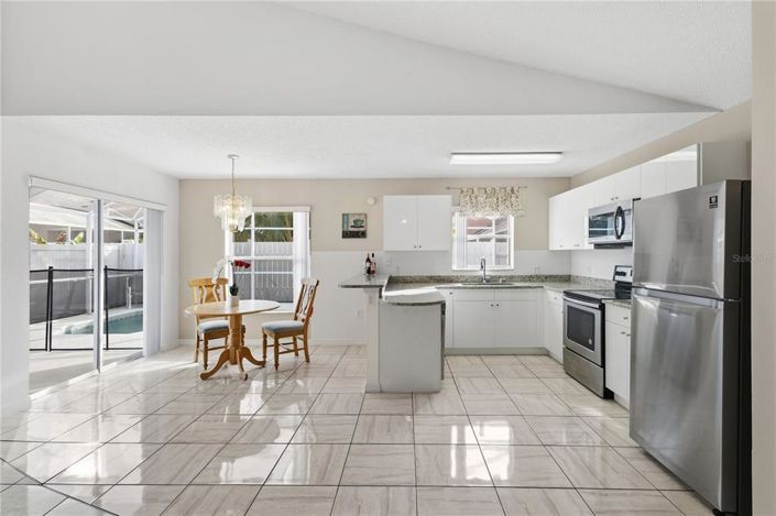 Image No.5-Propriété de 3 chambres à vendre à Kissimmee