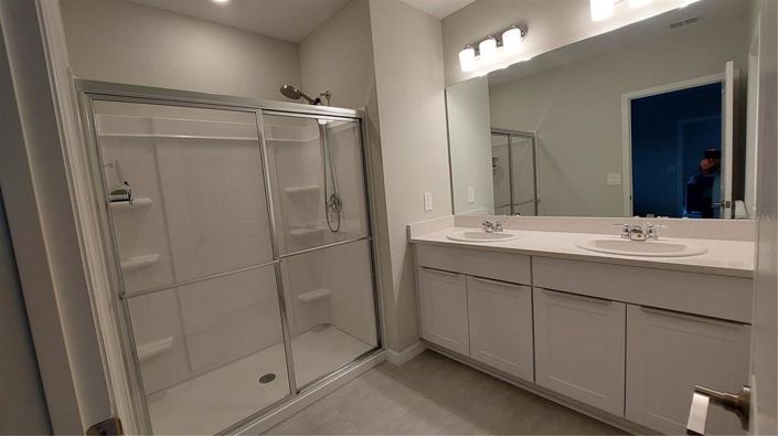 Image No.6-4 Bed Property for sale