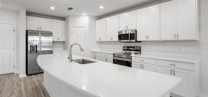 Image No.10-4 Bed Property for sale