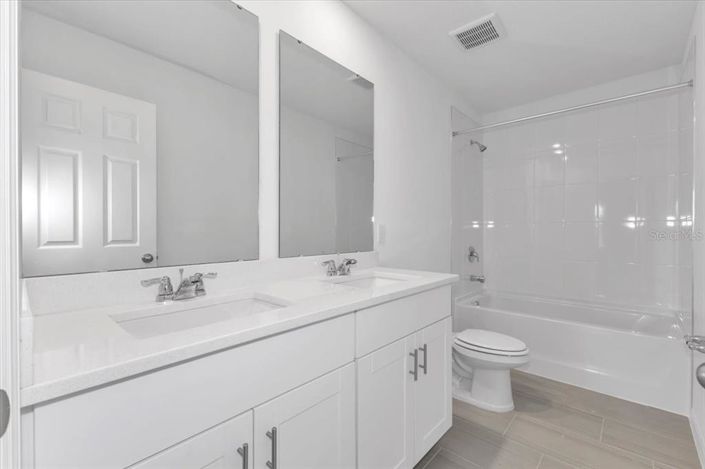 Image No.10-Propriété de 4 chambres à vendre à États-Unis