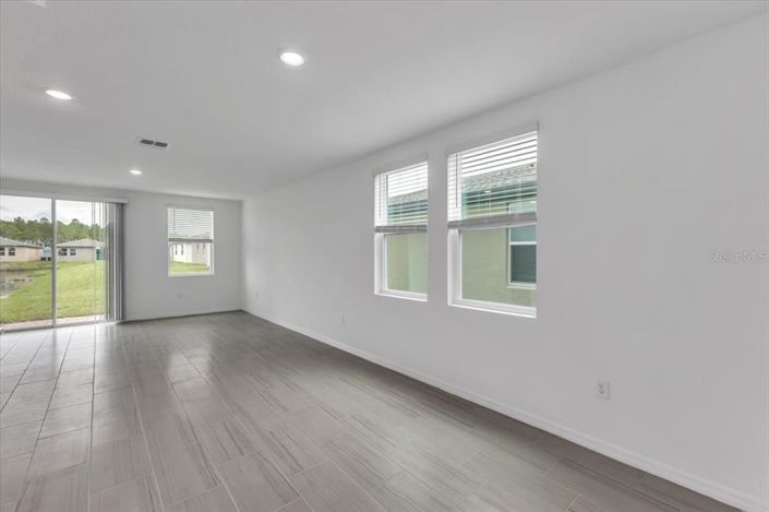 Image No.23-Propriété de 4 chambres à vendre à États-Unis