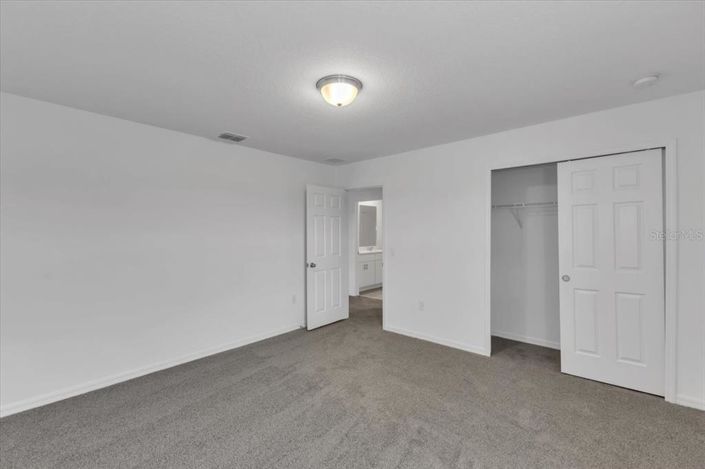 Image No.5-Propriété de 4 chambres à vendre à États-Unis