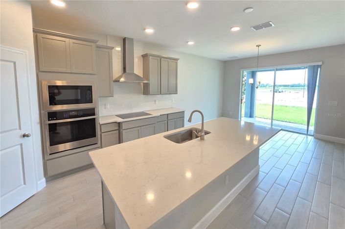 Image No.11-5 Bed Property for sale