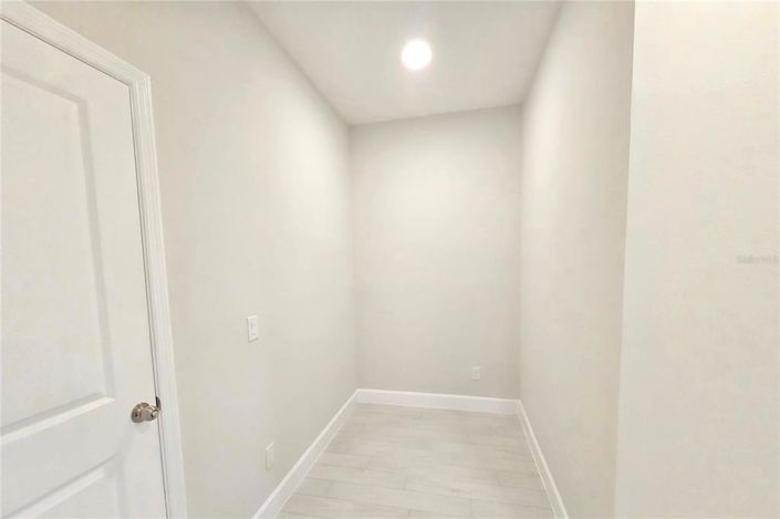 Image No.27-5 Bed Property for sale