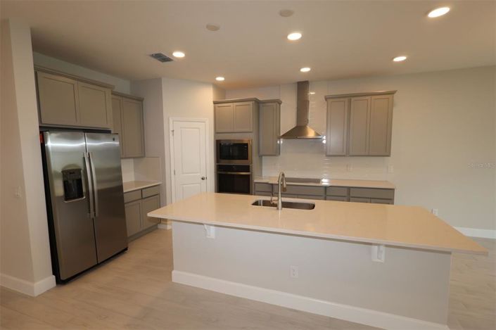 Image No.3-5 Bed Property for sale