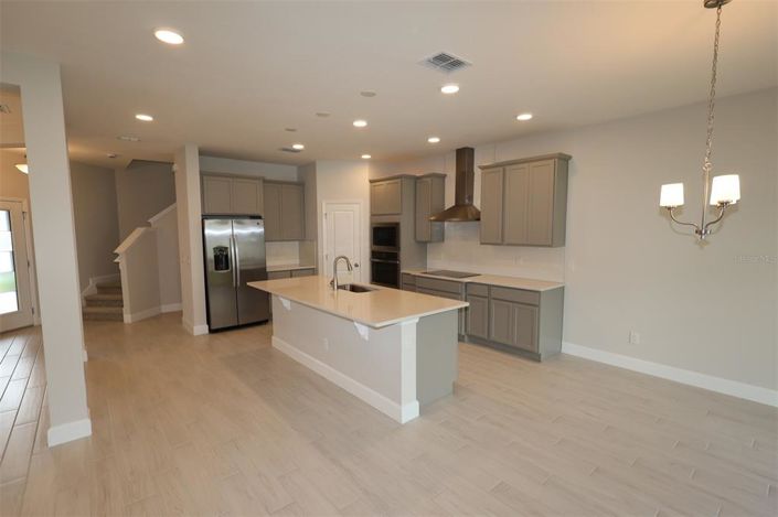 Image No.4-5 Bed Property for sale