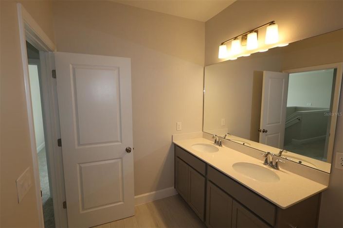 Image No.45-5 Bed Property for sale