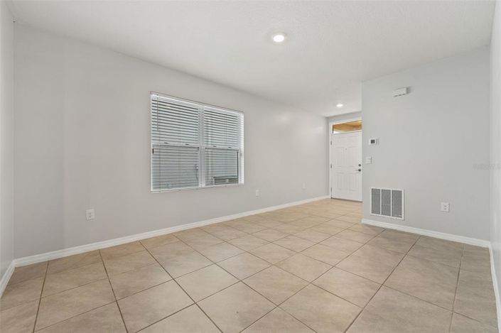 Image No.7-Propriété de 3 chambres à vendre à États-Unis