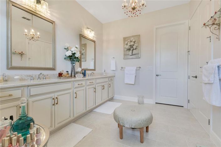 Image No.24-3 Bed Property for sale